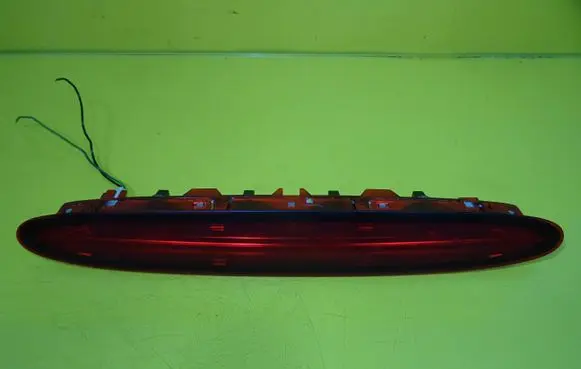 Mazda MPV Third/center stoplight 027552