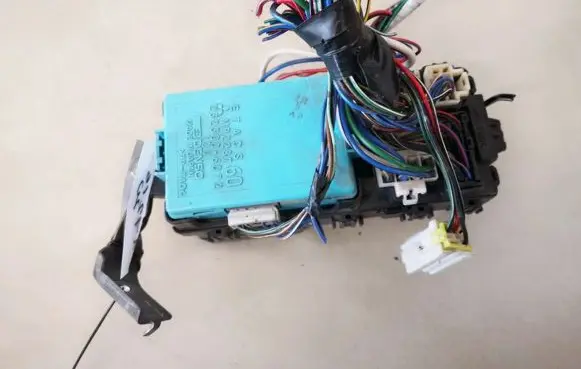 Mitsubishi Colt Fuse box set 2323006072 232300-6072