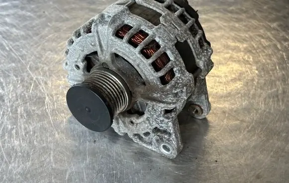 Nissan Qashqai Generator/alternator 231004BE0B