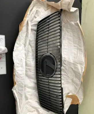 Lexus IS 220D-250-350 Front bumper upper radiator grill 5311153120 10061105