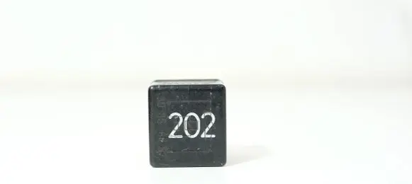Audi A6 S6 C5 4B Other relay 8A0951253