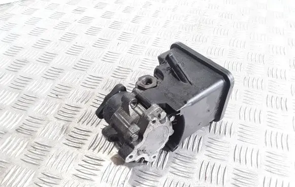 BMW 3 E46 Power steering pump