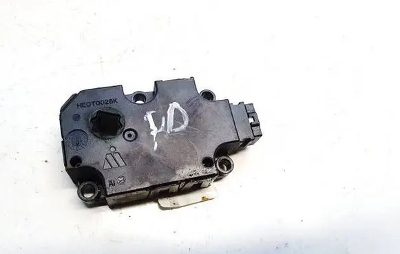 Audi A7 S7 4G Air flap motor/actuator cz1139300854 zbat0045d06at