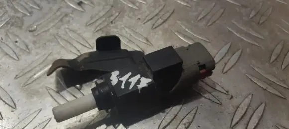 Nissan Primera Brake pedal sensor switch