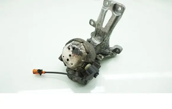 Audi A6 C7 Engine mount vacuum valve 4G0199308E