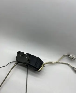 Suzuki Baleno EG Front door lock A1SNN