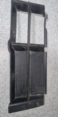 BMW 5 E39 Front bumper lower grill 8235640