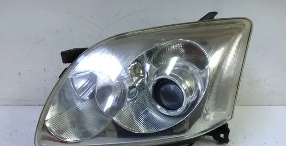 Toyota Avensis T250 Headlight/headlamp 0544