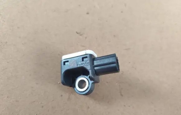 Mazda 3 II Airbag deployment crash/impact sensor BBM457KC0 091111204 K3239