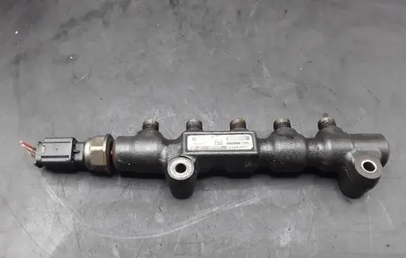 Peugeot 5008 Fuel main line pipe 9654592680