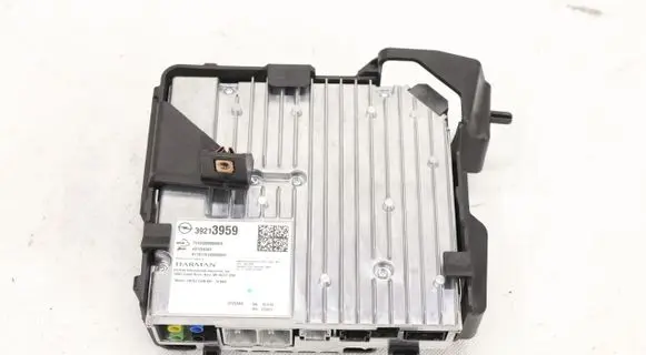 Opel Insignia B Sound amplifier 39213959
