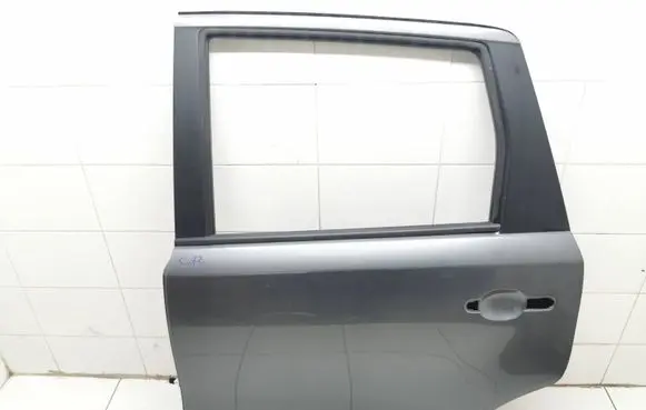 Nissan Note (E11) Rear door