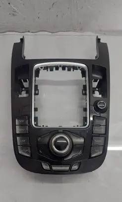 Head unit multimedia control