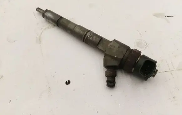 Opel Astra H Fuel injector 0445110243