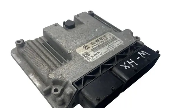 Volkswagen Touran I Engine control unit/module 03G906021MP 03G906021AN 0281014041