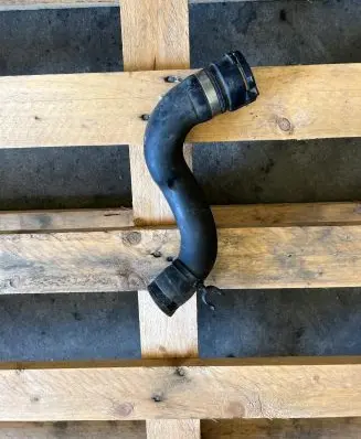 BMW X6 E71 Engine coolant pipe/hose 7589728