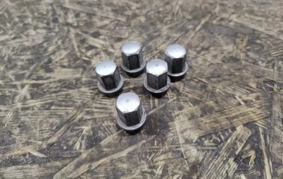 Porsche 928 Nuts/bolts 