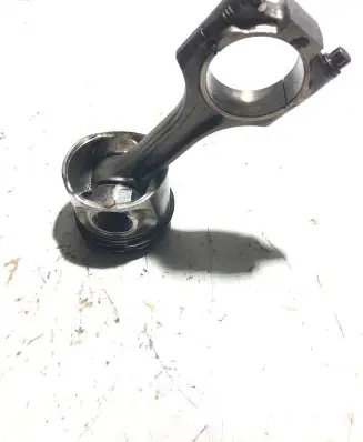 Volvo XC60 Piston with connecting rod 81L123