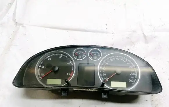 Volkswagen PASSAT B5.5 Speedometer (instrument cluster) 110080197 110.080.197