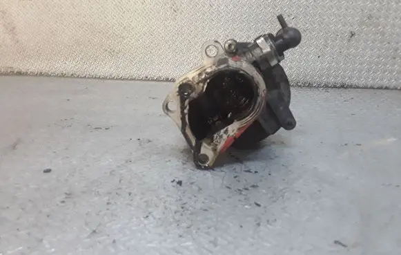 Vacuum pump