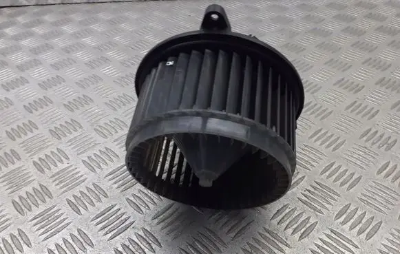 Opel Insignia A Front door blower motor 5242673401