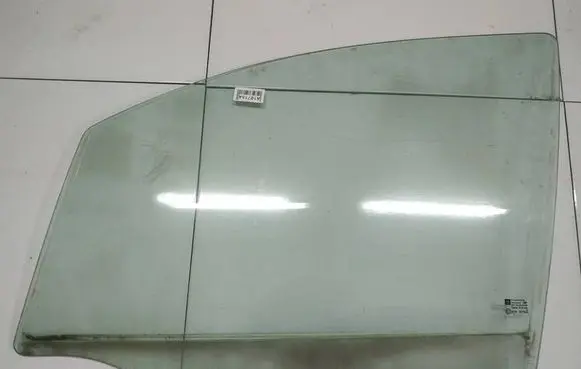 Opel Zafira A Front door window glass four-door as2