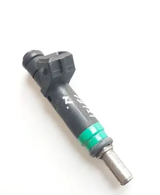 BMW 7 E65 E66 Fuel injector 7525721 3013B00669