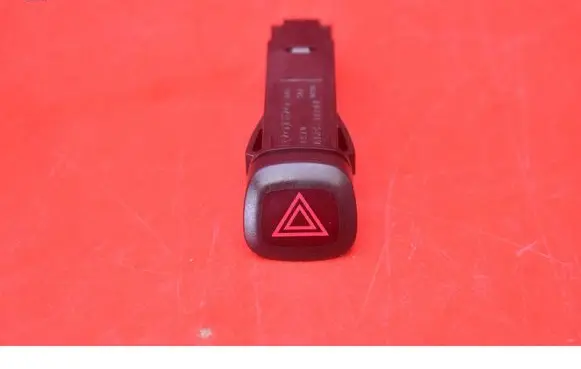 Volvo V40 Hazard light switch 9123682
