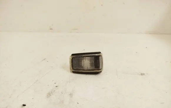 Volvo S70 V70 V70 XC Front fender indicator light 0142631