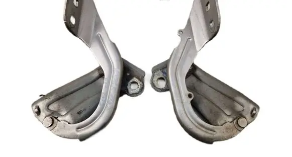 Ford Kuga II Engine bonnet/hood hinges BM51A16800AD BM51A16801AD