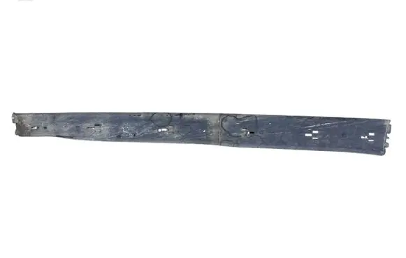 Center/middle under tray cover