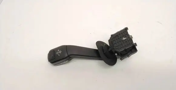 BMW 5 E39 Indicator stalk 8352172 01100410