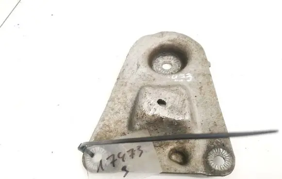 Skoda Superb B5 (3U) Engine mounting bracket