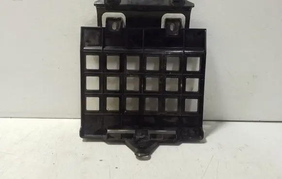 Audi TT TTS Mk2 Engine control unit holder 8J0906331A