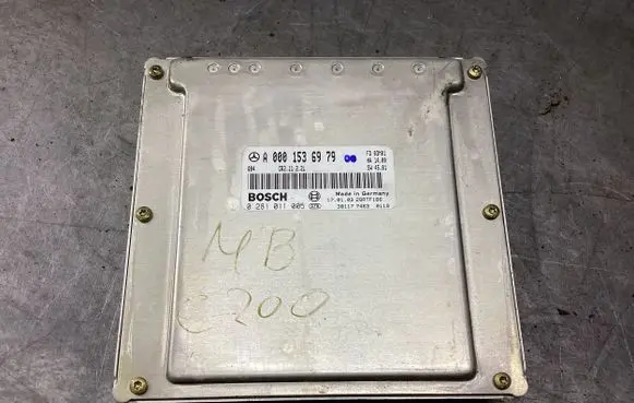 Mercedes-Benz C W203 Engine control unit/module A0001536979