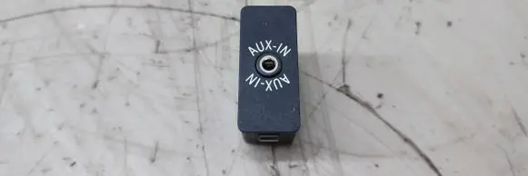 BMW 3 E90 E91 AUX in-socket connector 9237655