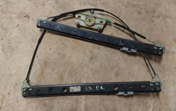 Audi Q7 4L Front window lifting mechanism without motor 4L0837461A