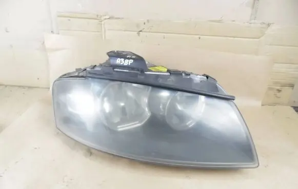 Audi A3 S3 8P Headlight/headlamp 8P0941004A 0301206202