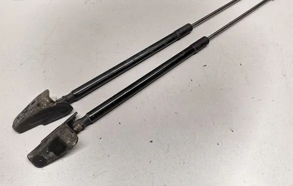 Ford Focus Tailgate/trunk strut/damper BM51A406A10AE
