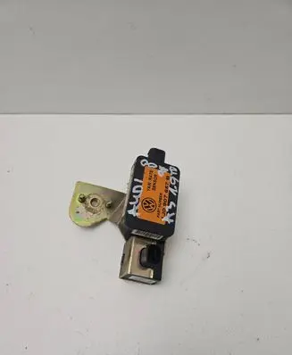 Audi A3 S3 8L ESP acceleration yaw rate sensor 1J0907657B 10098001121 AQRS00075332