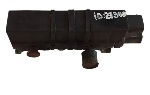 Mercedes-Benz S W220 Air suspension valve block A2203200258