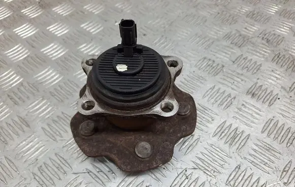 Toyota Avensis T270 Rear wheel hub 4245005080 0182ADT270MR 4245012110