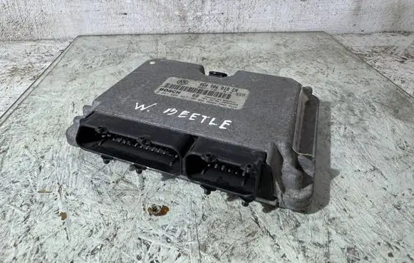 Volkswagen New Beetle Engine control unit/module 06A906018EN 26SA6266 0261206407