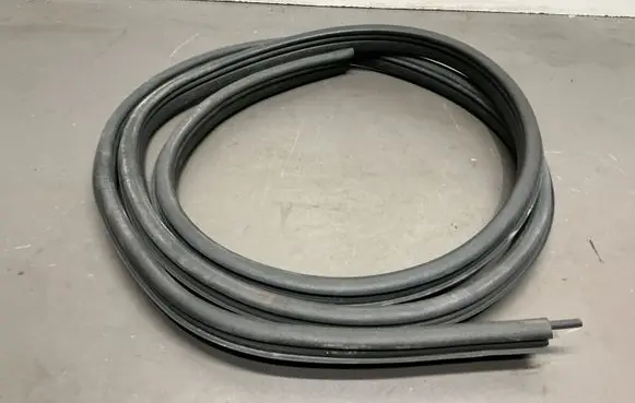 Dacia Spring Front door rubber seal