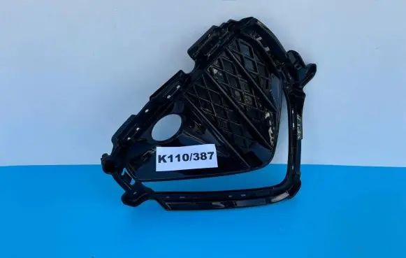 Hyundai Tucson TL Front bumper lower grill 86524-D7700