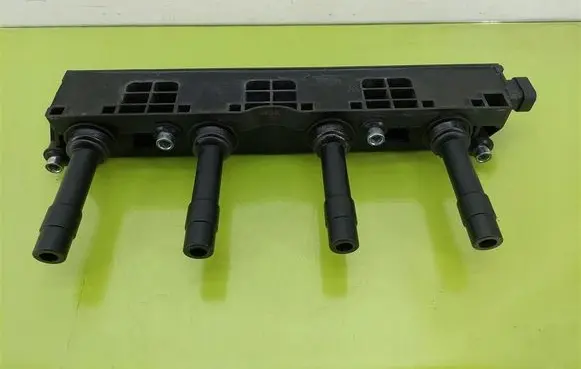 Opel Zafira A High voltage ignition coil U6002
