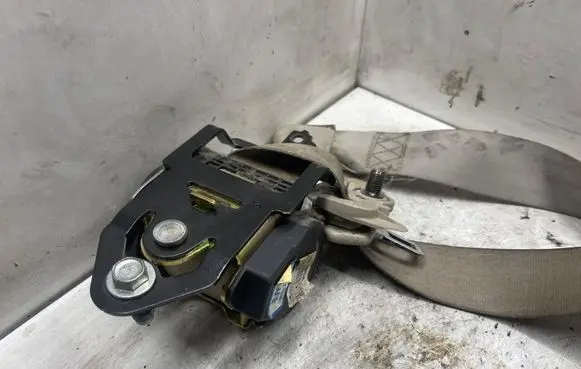 Hyundai Sonata Front seatbelt 511652700A
