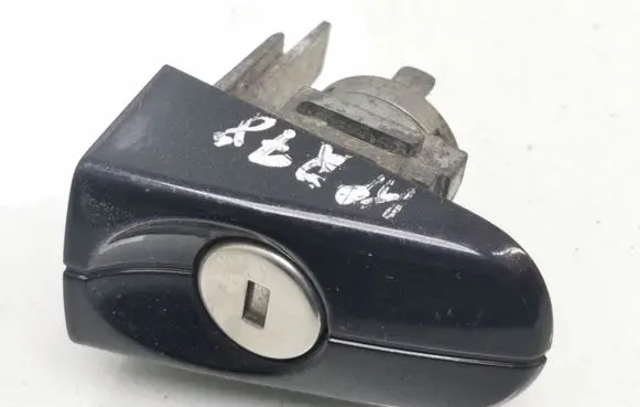 Ford Focus Front door lock (next to the handle) 3M5AR21990AH