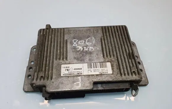 Renault Scenic I Engine control unit/module S113717113D HOM7700868304 7700102303