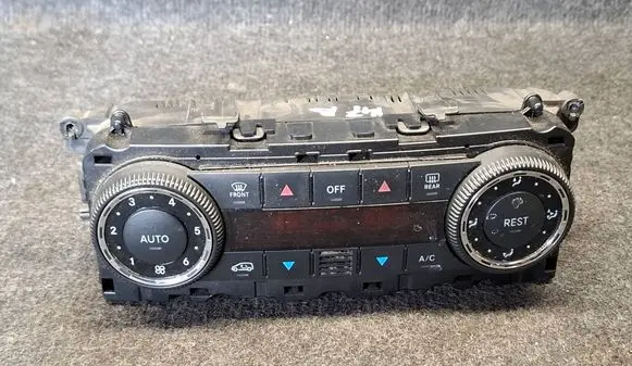 Mercedes-Benz B W245 Climate control unit A1698301885